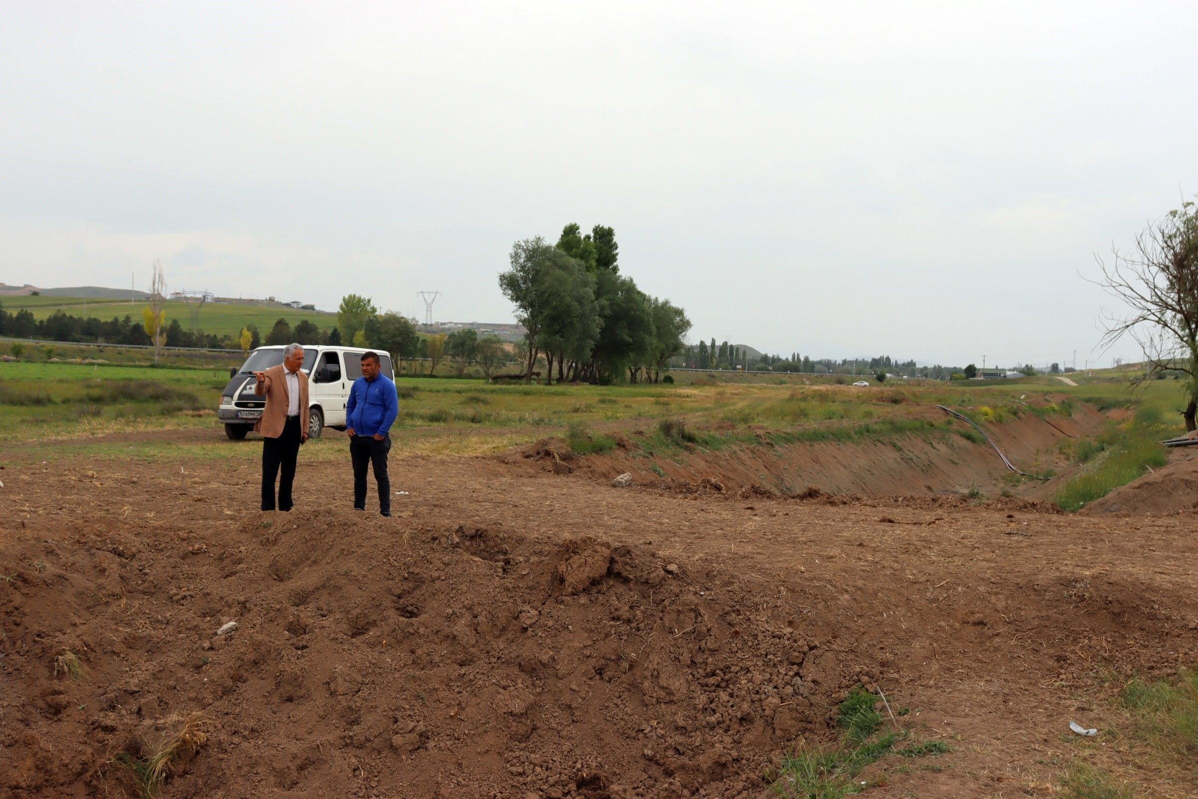 Herkes bunu merak ediyor: Tam 8 kilometre uzunluğunda... Kim tarafından yapıldığı bilinmiyor Herkes bunu merak ediyor: Tam 8 kilometre uzunluğunda... Kim tarafından yapıldığı bilinmiyor - 1. Resim