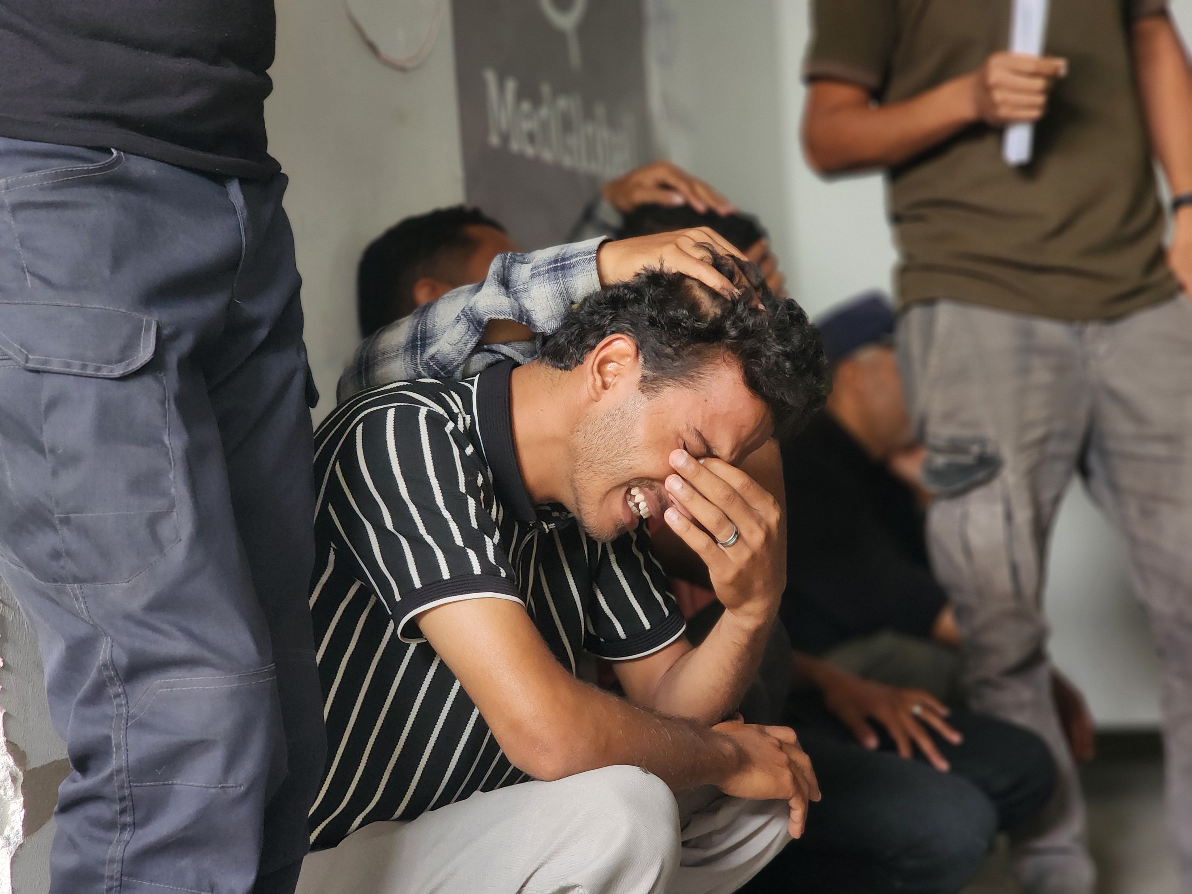 Refah'a günlerdir bomba yağıyor! Gazze hükümetinden dünya ülkelerine çağrı - 3. Resim