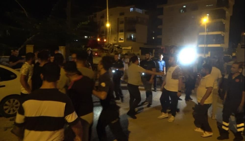 Sokakta oynayan &ccedil;ocukları binaya alıp &uuml;zerlerine benzin d&ouml;kt&uuml;! - 6. Resim