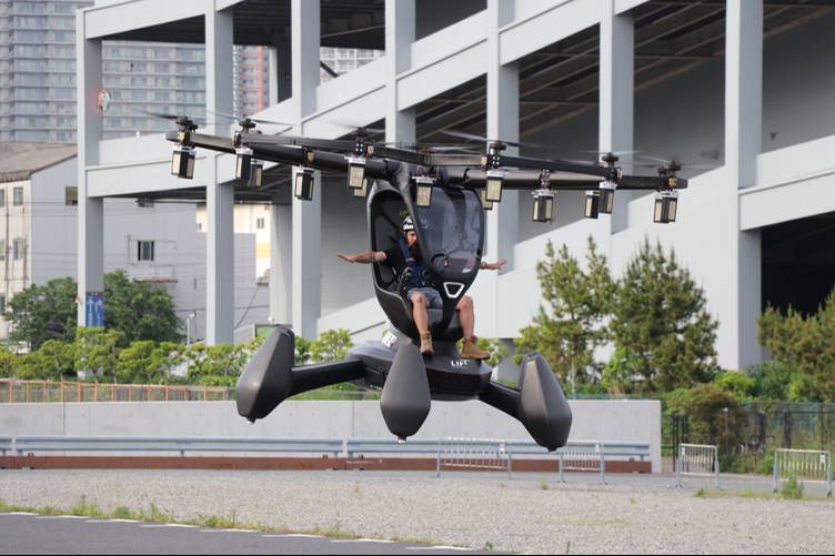 Uçarak araç kullanmak artık mümkün! Genç nesiller uçarak araç kullanabilecek Uçarak araç kullanmak artık mümkün! Genç nesiller uçarak araç kullanabilecek - 1. Resim