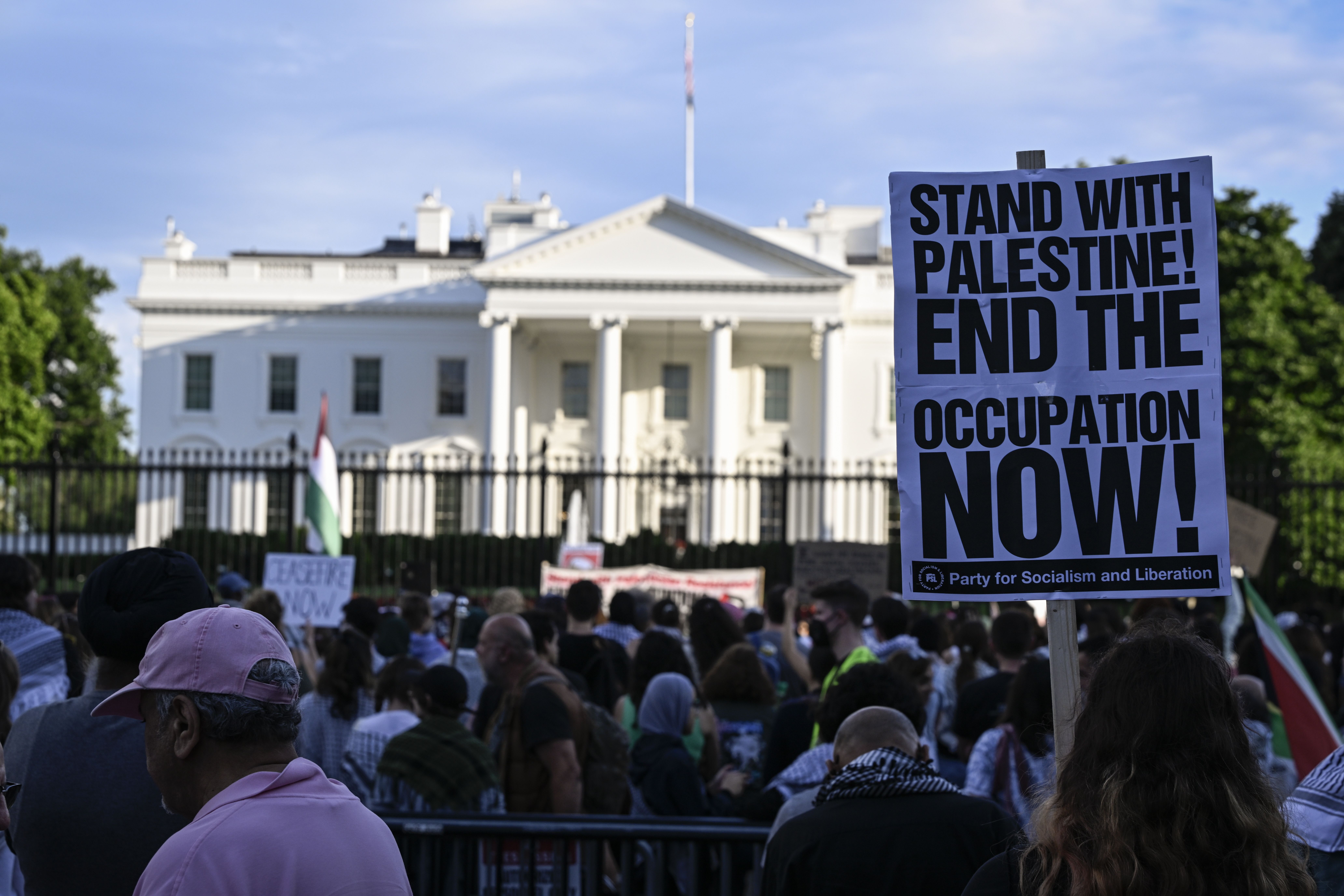 Beyaz Saray önünde ABD ve İsrail'e Refah tepkisi Beyaz Saray önünde ABD ve İsrail'e Refah tepkisi - 1. Resim
