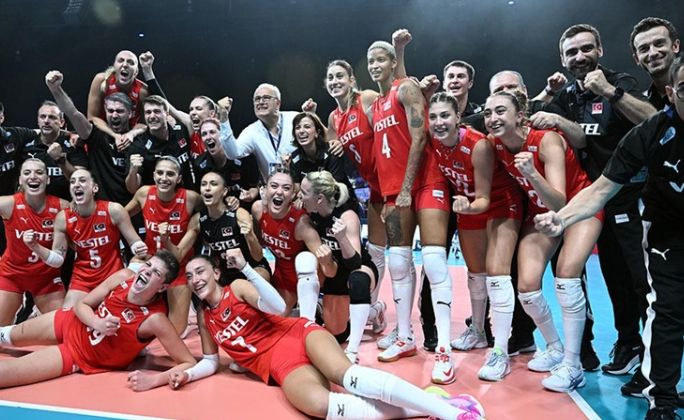 Bugünün voleybol maçları programında Almanya ile Türkiye karşılaşması var - 2. Resim