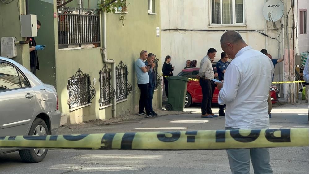 Bursa'da kan donduran olay! Baba 3 çocuğunu öldürüp polise teslim oldu Bursa'da kan donduran olay! Baba 3 çocuğunu öldürdü - 2. Resim