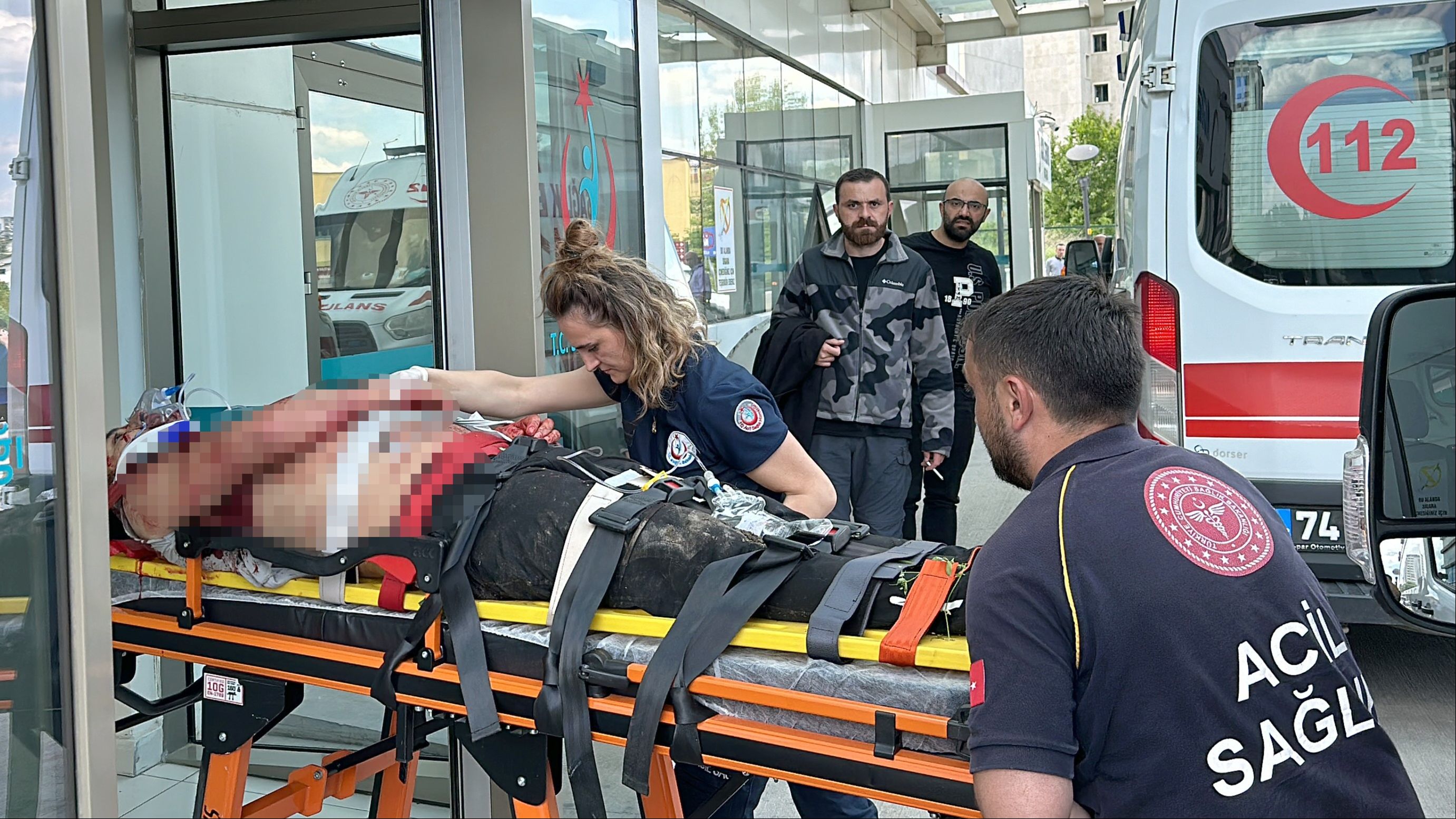Ev arkadaşını bıçaklayıp balkondan attı Ev arkadaşını bıçaklayıp balkondan attı - 1. Resim