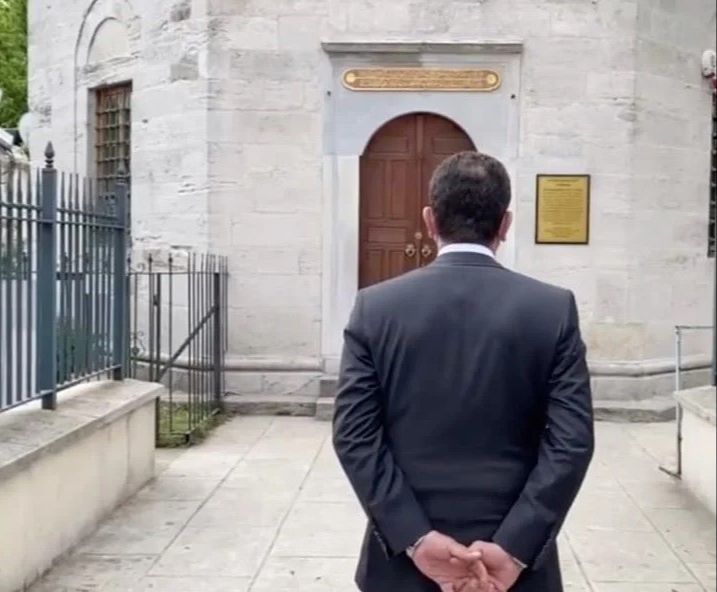 İstanbul'un fethi Fatih Sultan Mehmed'in kabri başında dualarla kutlandı! - 2. Resim