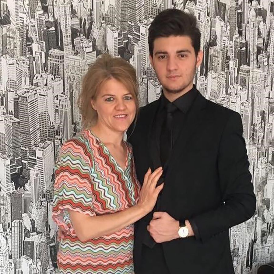 İzmir'de dehşet evi! 25 yaşındaki genç ailesini yok etti İzmir'de dehşet evi! 25 yaşındaki genç ailesini yok etti - 7. Resim