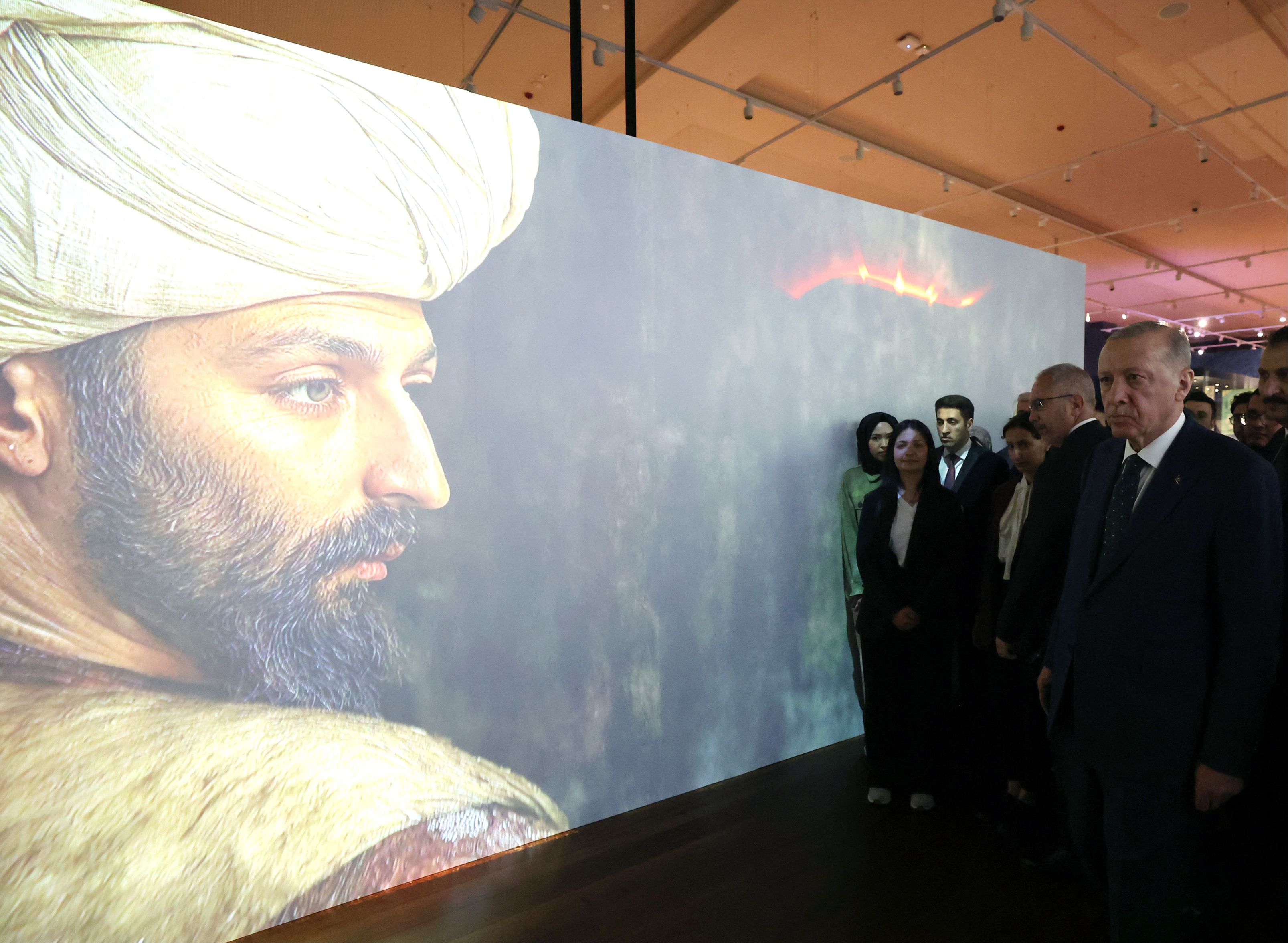 Millet Kütüphanesi'nin Fatih Sultan Mehmed sergisine Cumhurbaşkanı Erdoğan katıldı Millet Kütüphanesi'nin Fatih Sultan Mehmed sergisine Cumhurbaşkanı Erdoğan katıldı - 6. Resim