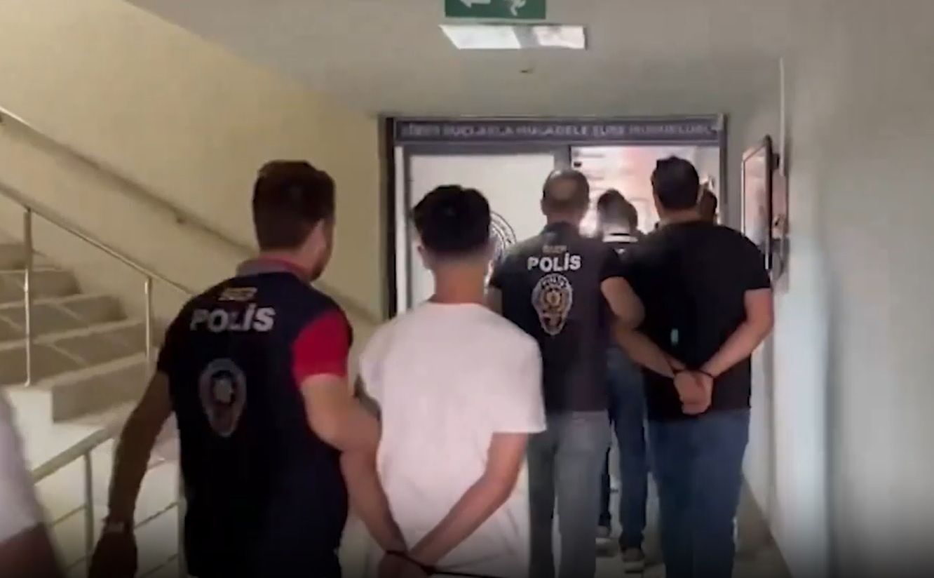 1 milyar dolarlık vurgun yapmışlar! Smart Trade Coin dolandırıcılarına operasyon - 1. Resim