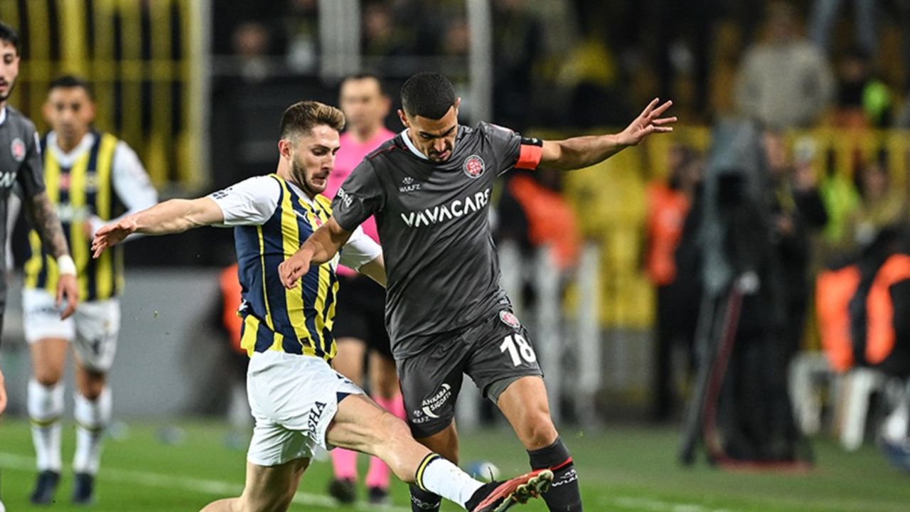Fenerbahçe&#039;de sezonun ilk transferini yaptı! Anlaşma tamam, imzalar bekleniyor