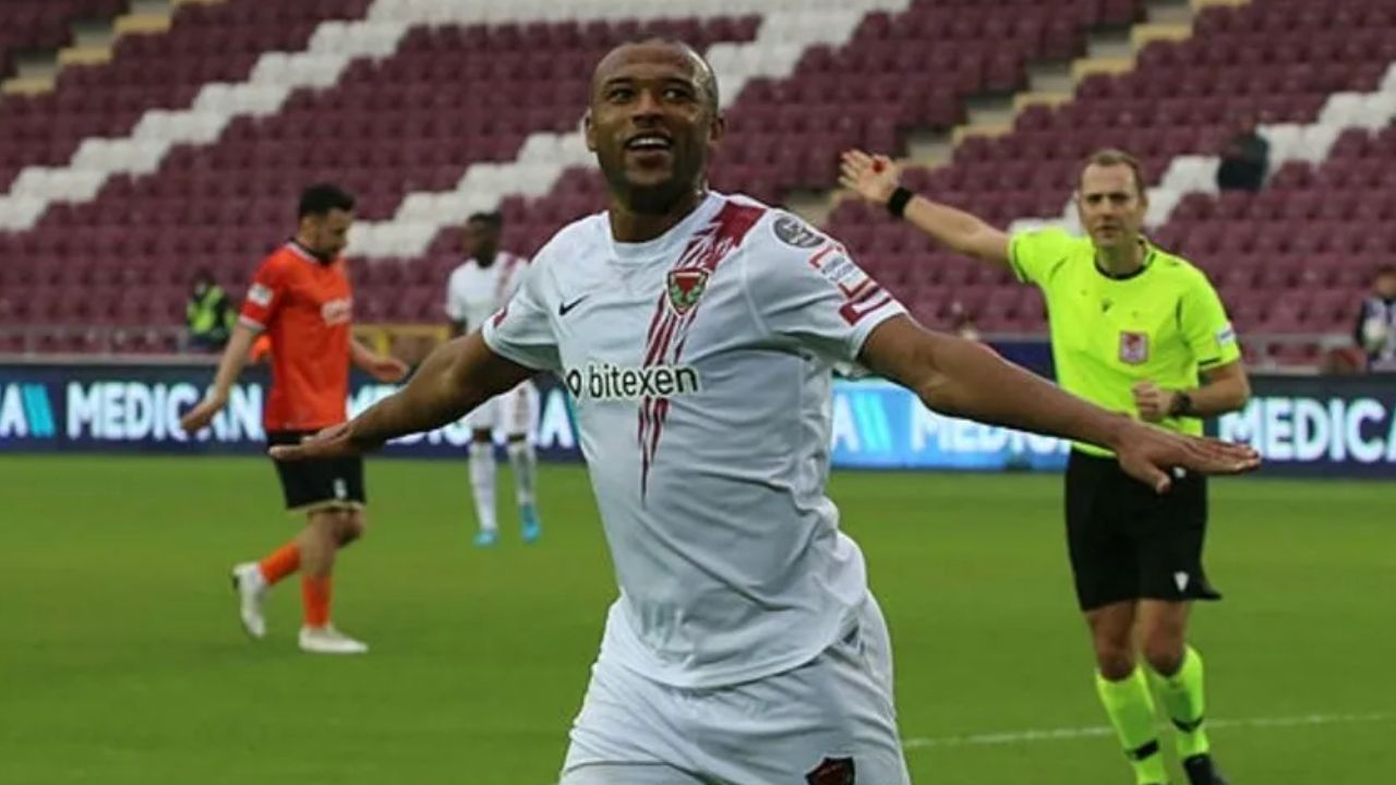 Hatayspor'dan ayrıldı, Avrupa'da gol kralı oldu! El Kaabi, dünya yıldızlarını geride bıraktı Hatayspor'dan ayrıldı, Avrupa'da gol kralı oldu! El Kaabi, dünya yıldızlarını geride bıraktı - 4. Resim