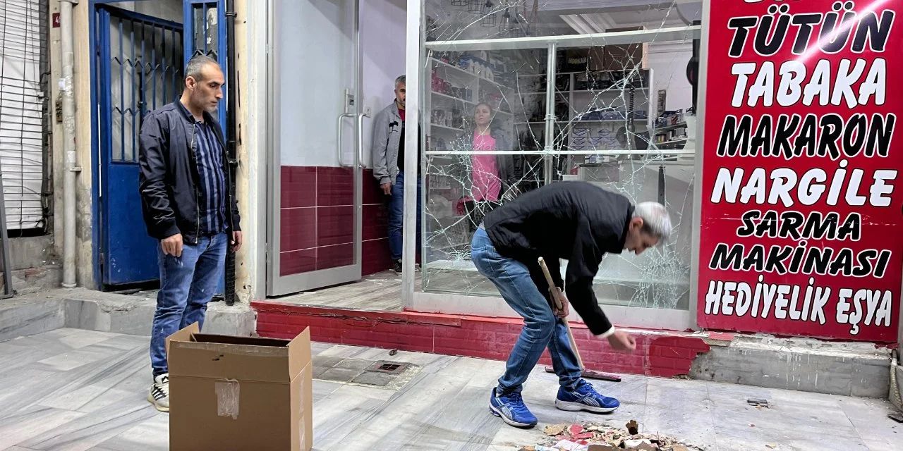 İş yerine ses bombası atıp ka&ccedil;mışlardı! Dehşet olayda 7 tutuklama - 1. Resim