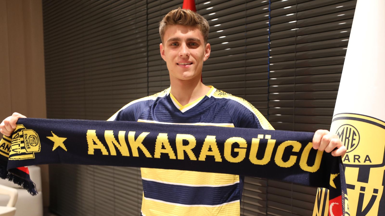 Kazımcan Karataş Galatasaray'a geri d&ouml;nd&uuml;! Başkent ekibine veda etti - 1. Resim