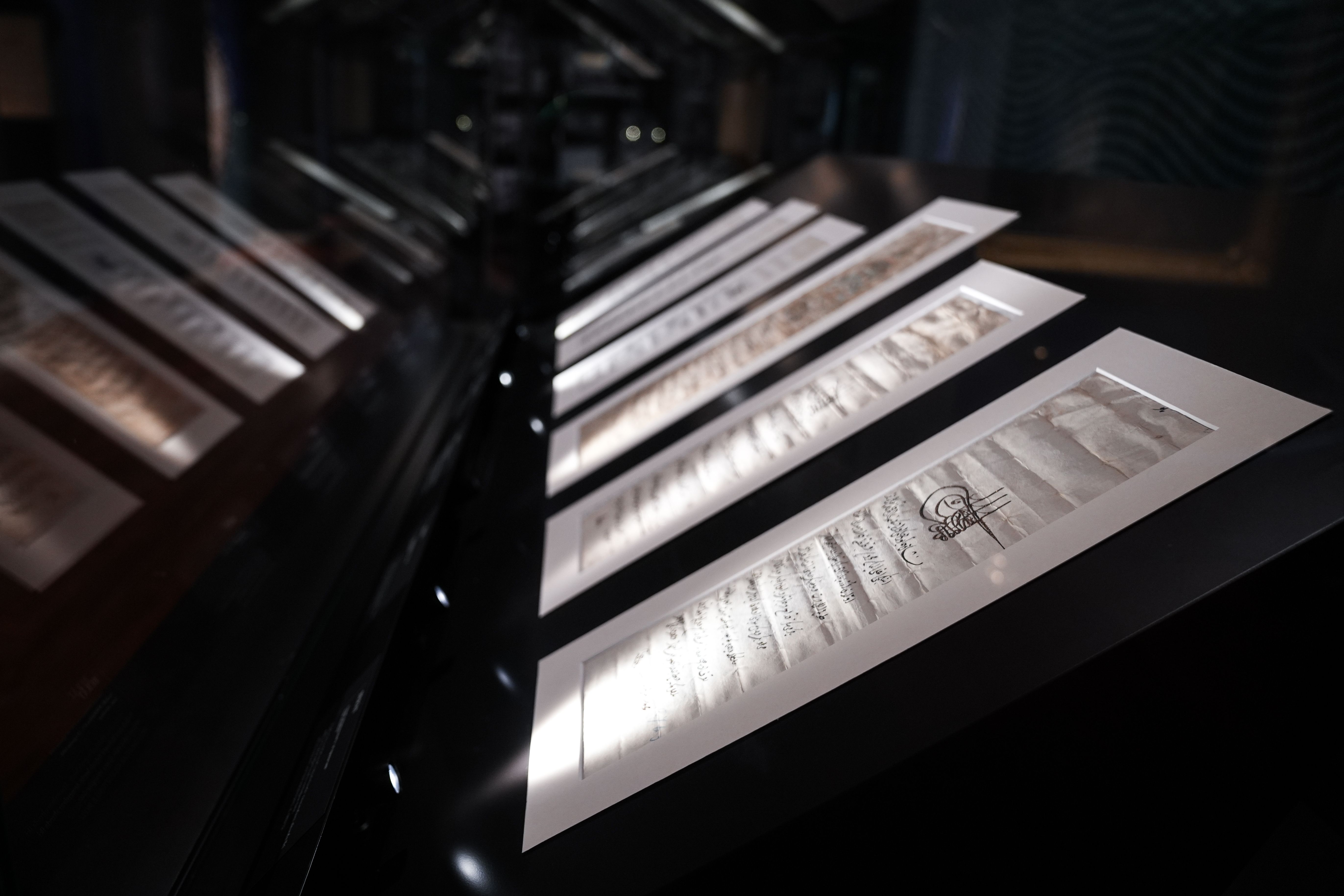 Kılıcından kaftanına görenler hayran kalıyor! Fatih Sultan Mehmed Sergisi ziyaretçilerini bekliyor Kılıcından kaftanına eşyaları burada! Fatih Sultan Mehmed Sergisi ziyaretçilerini bekliyor - 4. Resim