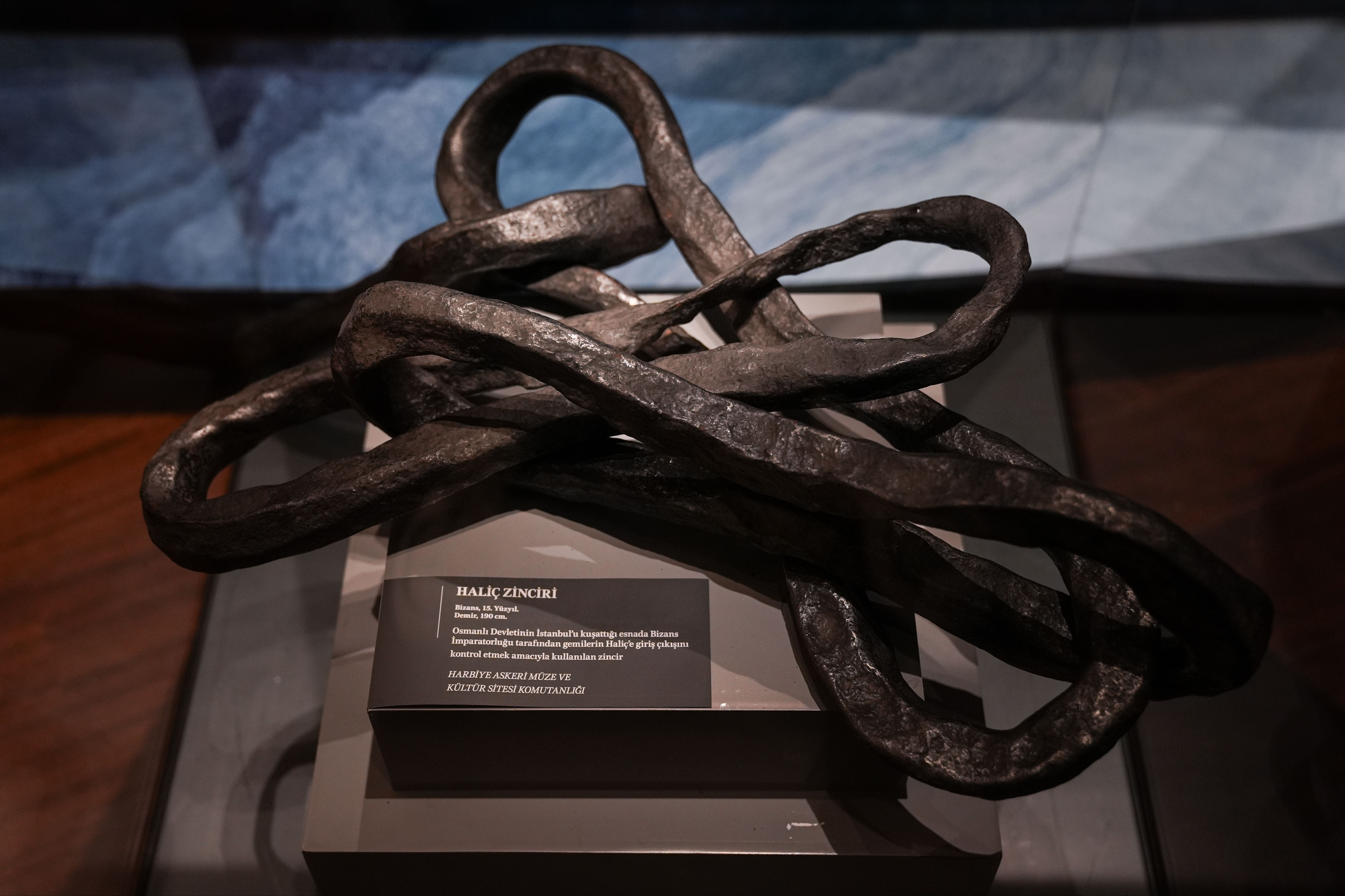 Kılıcından kaftanına görenler hayran kalıyor! Fatih Sultan Mehmed Sergisi ziyaretçilerini bekliyor Kılıcından kaftanına eşyaları burada! Fatih Sultan Mehmed Sergisi ziyaretçilerini bekliyor - 9. Resim