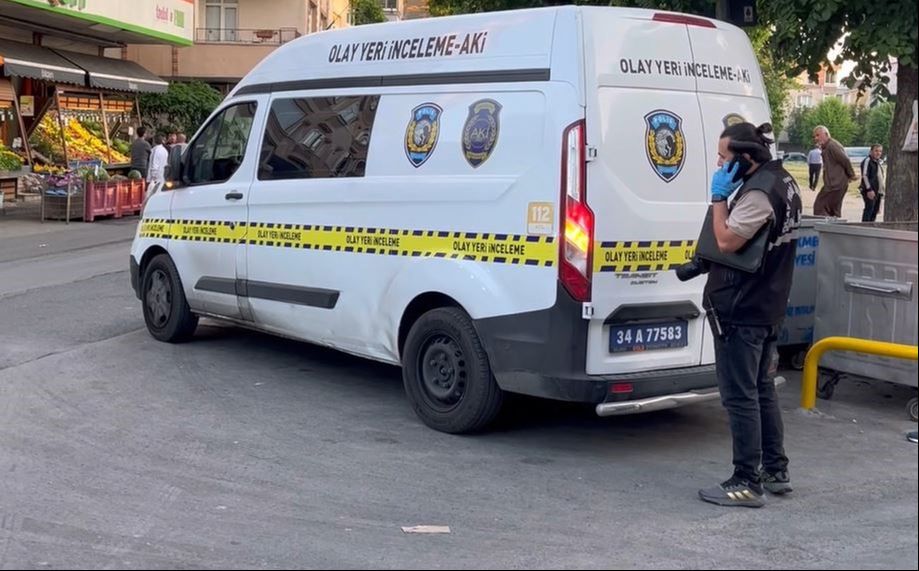 Maskeli şahıslar Küçükçekmece'de kurşun yağdırdı! Güvercin besleyen kişi ağır yaralandı - 2. Resim