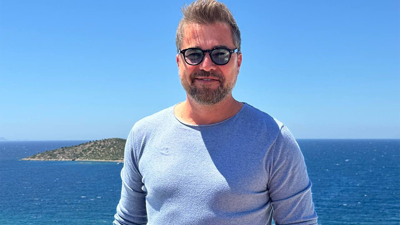 Oyuncu Engin Altan Düzyatan'dan Filistin mesajı: Unutturmamak sanatçıların görevi olmalı! - 1. Resim