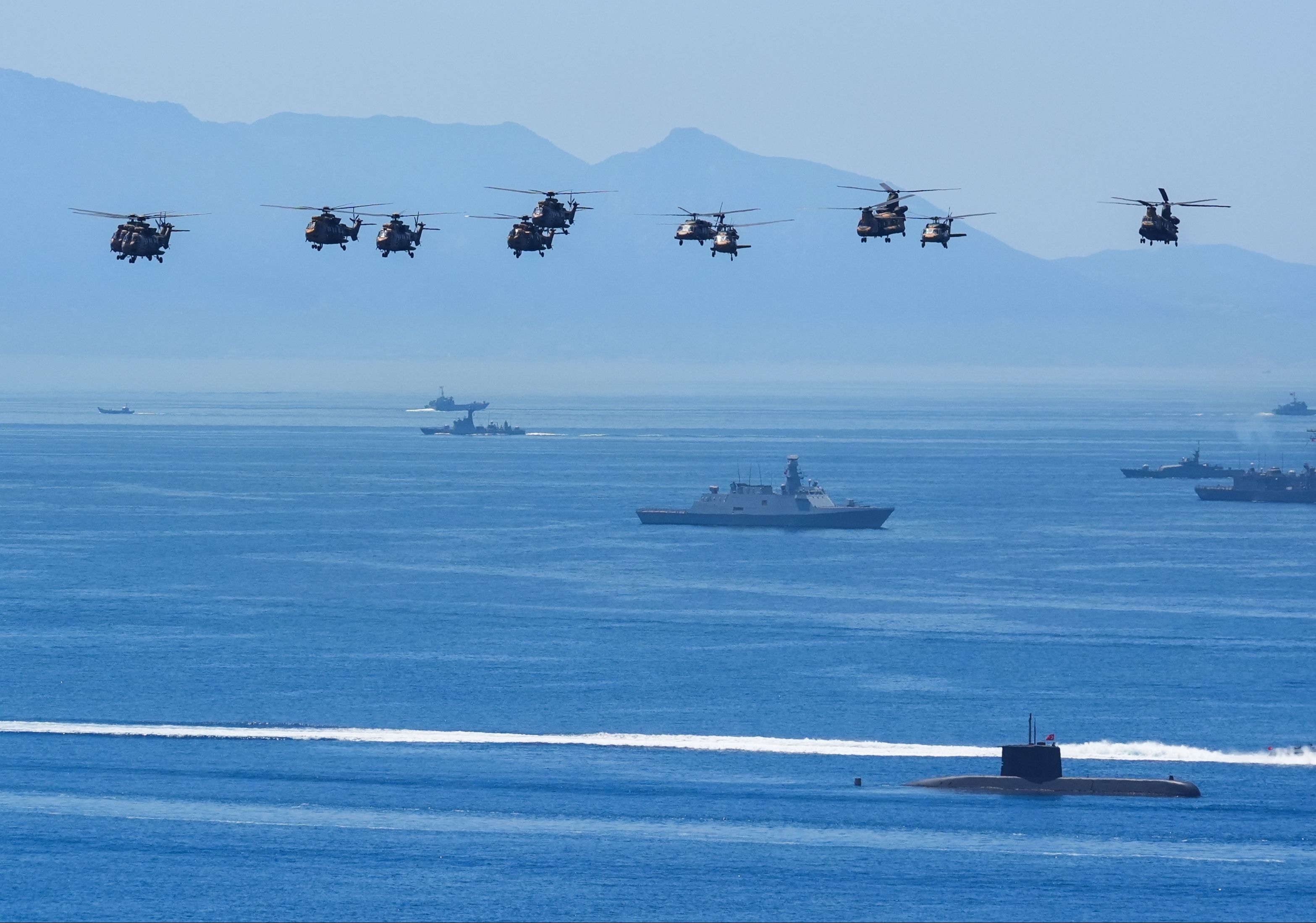 Türk Silahlı Kuvvetleri Efes-2024 tatbikatı ile izleyenleri hayran bıraktı! İşte İzmir'den enfes görüntüler Türk Silahlı Kuvvetleri Efes-2024 tatbikatı ile izleyenleri hayran bıraktı! İşte İzmir'den enfes görüntüler - 7. Resim