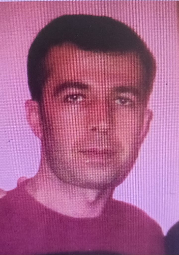 'Yakın arkadaş' cinayeti! Elini kolunu sallayarak gezdi, 18 yıl sonra yakalandı 'Yakın arkadaş' cinayeti! Elini kolunu sallayarak gezdi, 18 yıl sonra yakalandı - 3. Resim