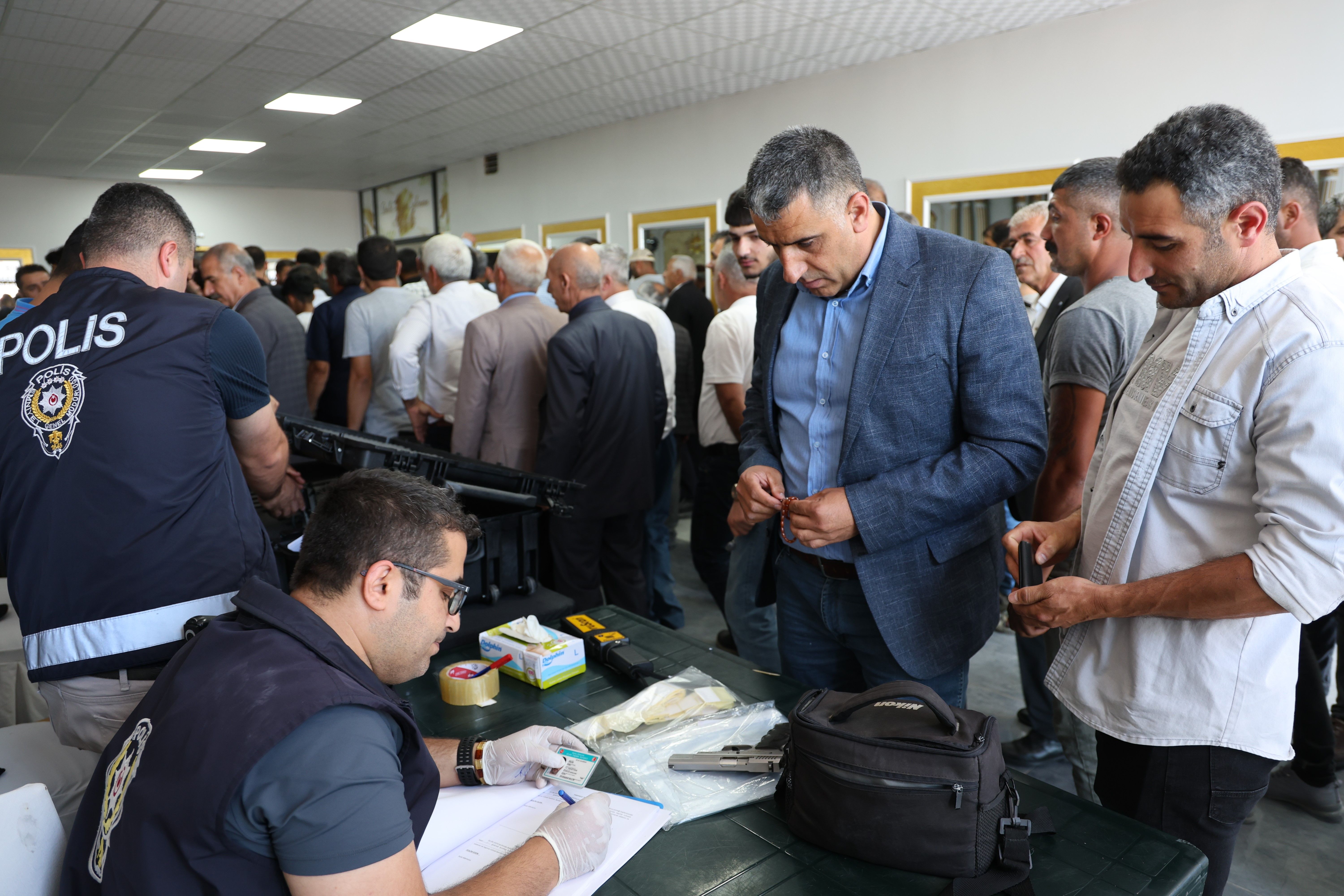 9 kişiyi canından eden arazi kavgası barışla bitti 9 kişiyi canından eden arazi kavgası barışla bitti - 2. Resim