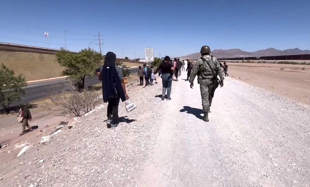 ABD'den sınırdaki göçmenlere ordu birlikleriyle müdahale - 1. Resim