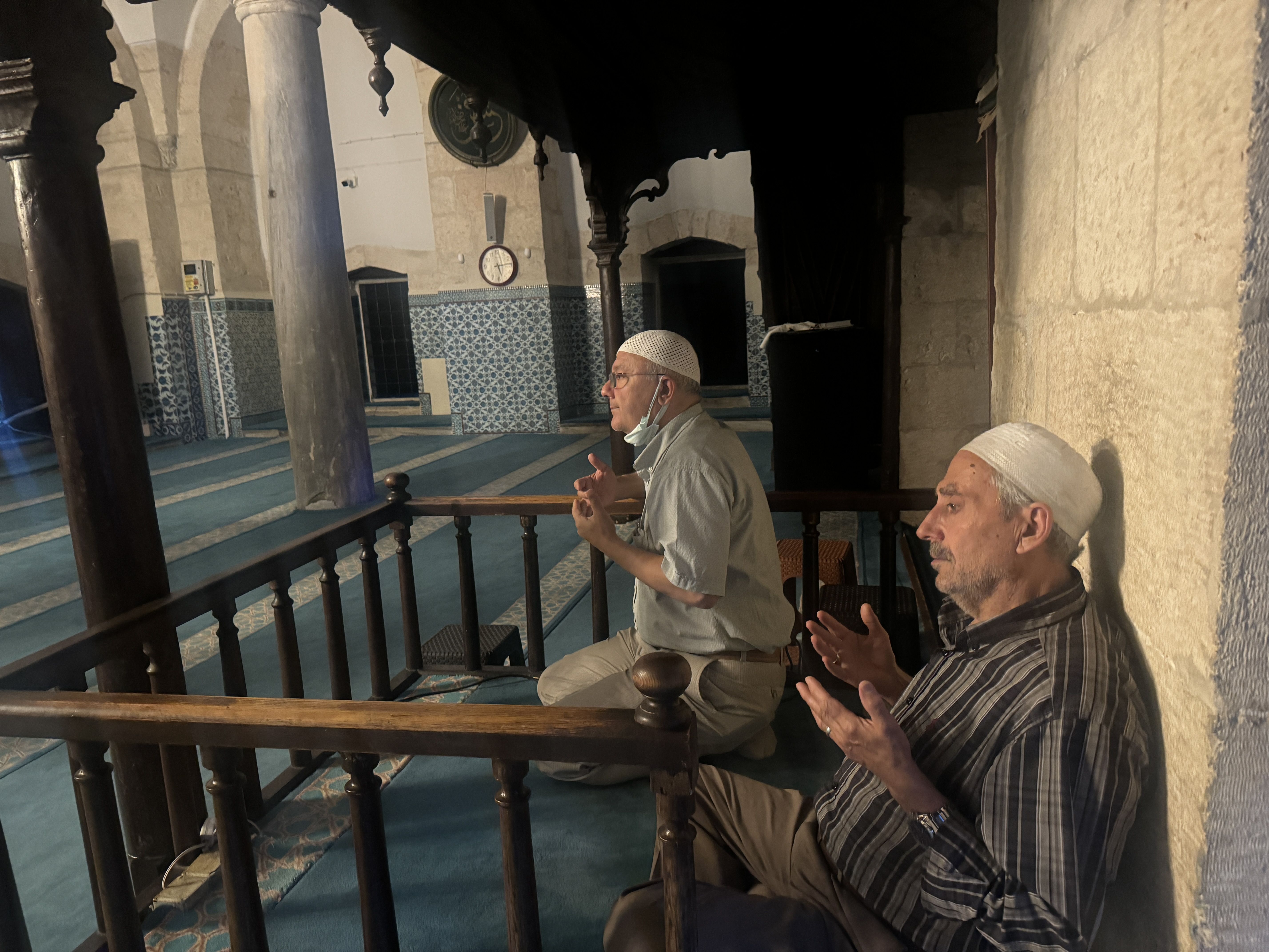 Diyanet İşleri Başkanı &ccedil;ağrıda bulundu, camiler doldu! Eller Filistin i&ccedil;in semaya a&ccedil;ıldı - 2. Resim