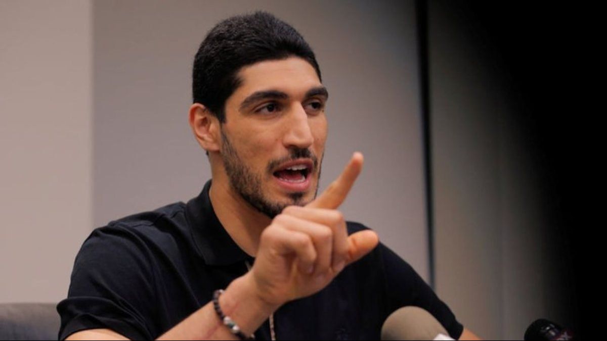 FETÖ elebaşının manevi oğlu Enes Kanter, kıt kanaat geçiniyor! "110 milyon dolar nerede Enes?" - 1. Resim
