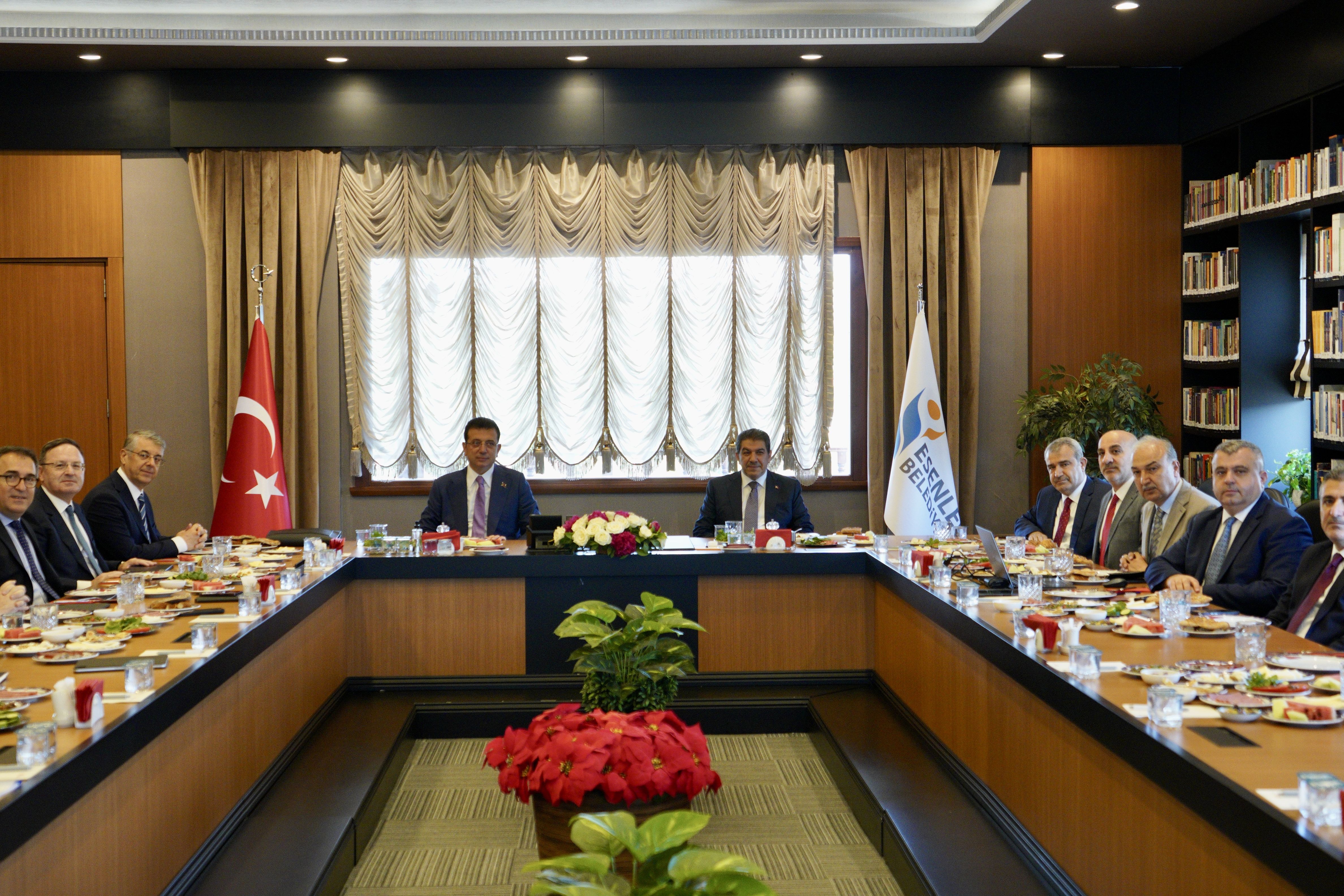 İmamoğlu'ndan sürpriz ziyaret! Sık sık tartıştığı Tevfik Göksu'yu ziyaret etti - 1. Resim