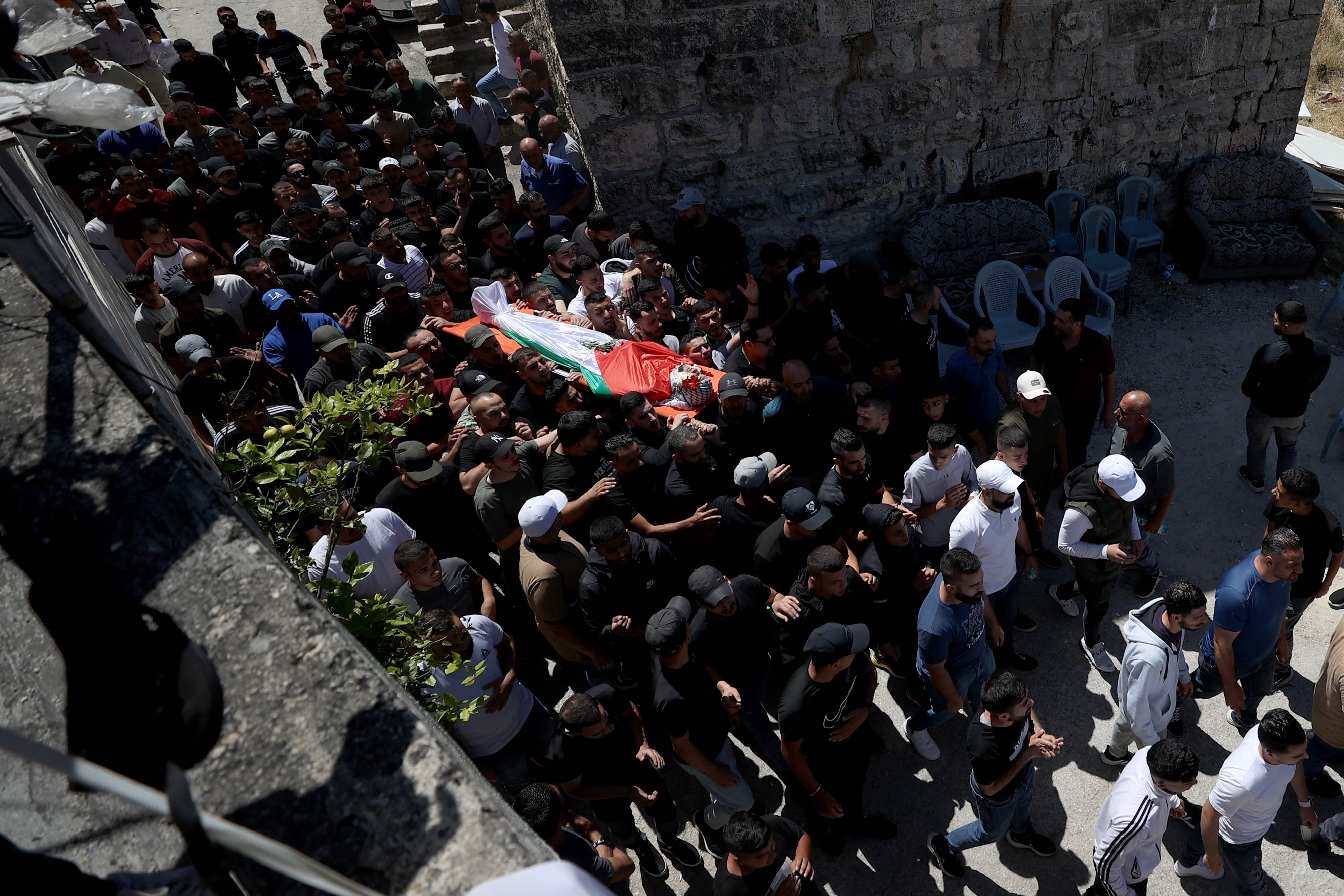 İsrail Gazze ve Refah'a havadan ölüm kusuyor! Kara işgalindeki 3 bölgeden çekildiler - 1. Resim