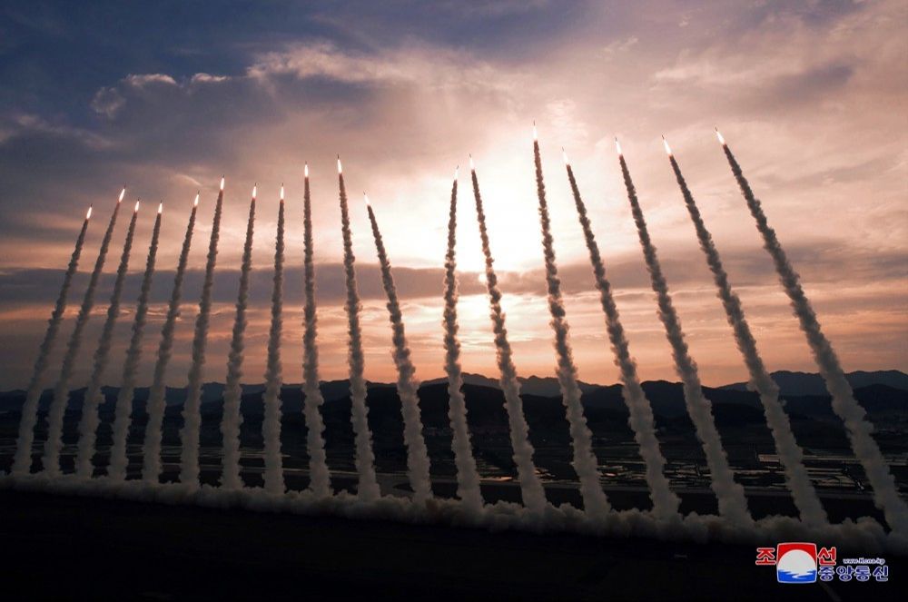 Kuzey Kore’den “güç gösterisi” tatbikatı! Kim Jong-un düşmanlarına meydan okudu - 2. Resim