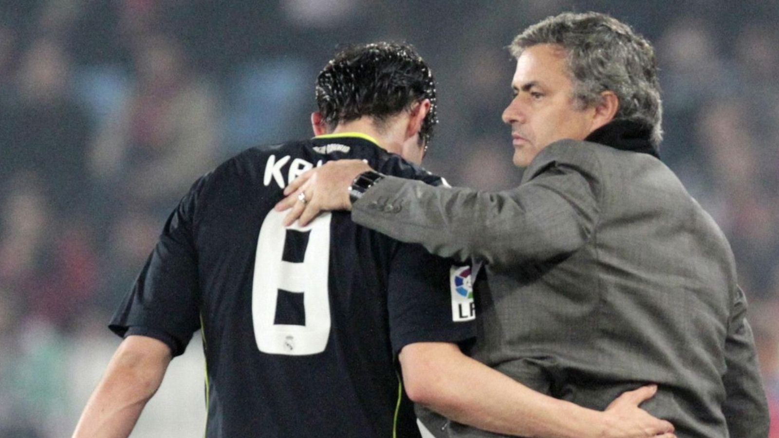 Efsane futbolcu Kaka, Mourinho'nun teknik direktörlüğünü anlattı! 'Ona Fenerbahçe'de başarılar diliyorum' - 1. Resim