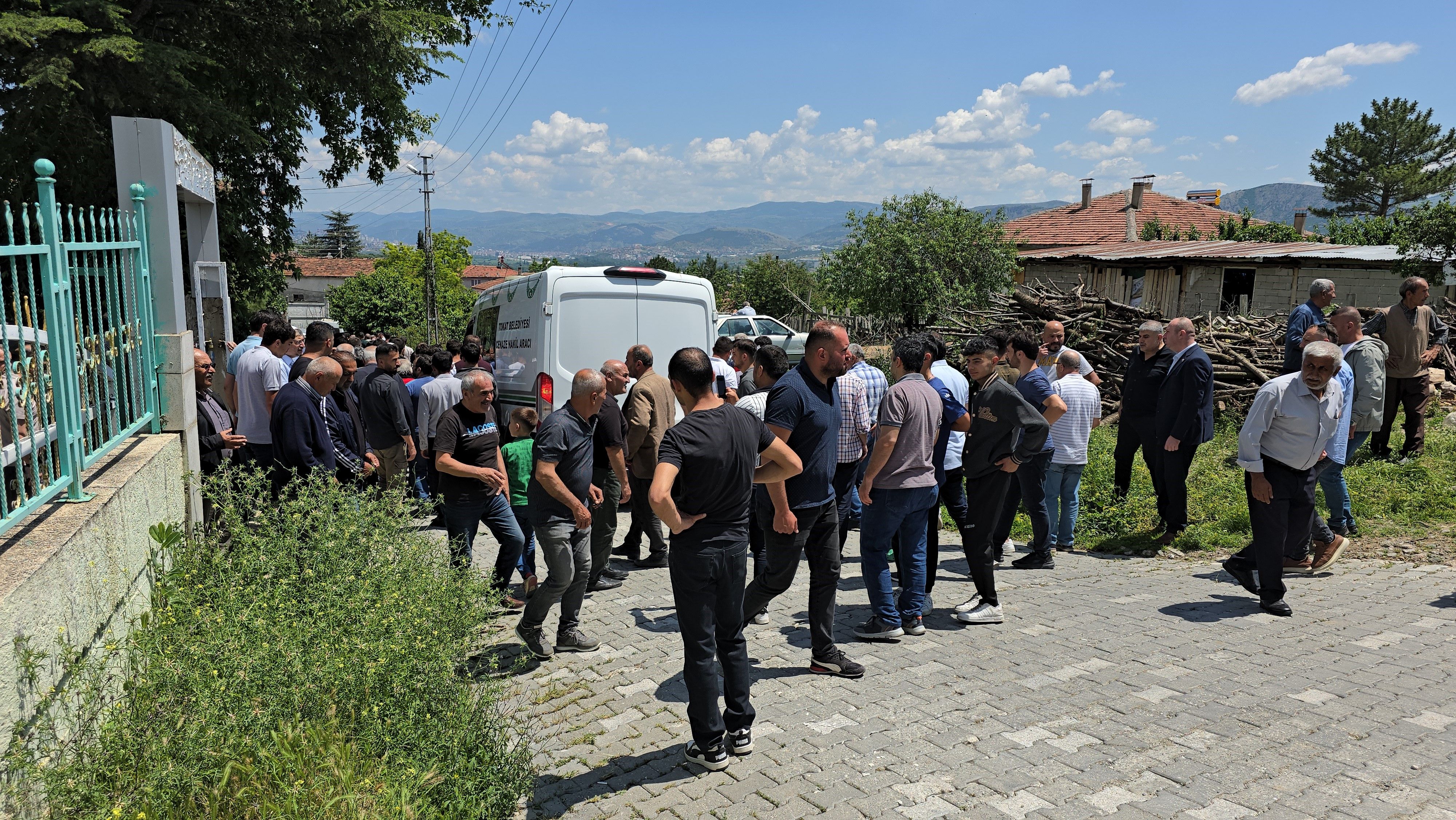 İki yakın arkadaş aynı kaderi paylaştı! Ölümleri yürekleri dağladı - 3. Resim