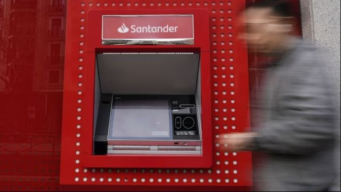 İspanya'nın en büyük bankası Santander hacklendi! Hackerlar 2 milyon dolar fidye istiyor İspanya'nın en büyük bankası Santander hacklendi! Hackerlar 2 milyon dolar fidye istiyor - 2. Resim