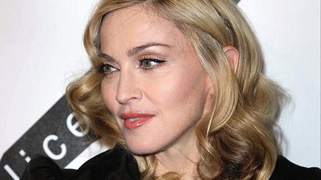 Madonna’ya ‘müstehcen içerikli konser’ davası! Hayranı sinirden küplere ...