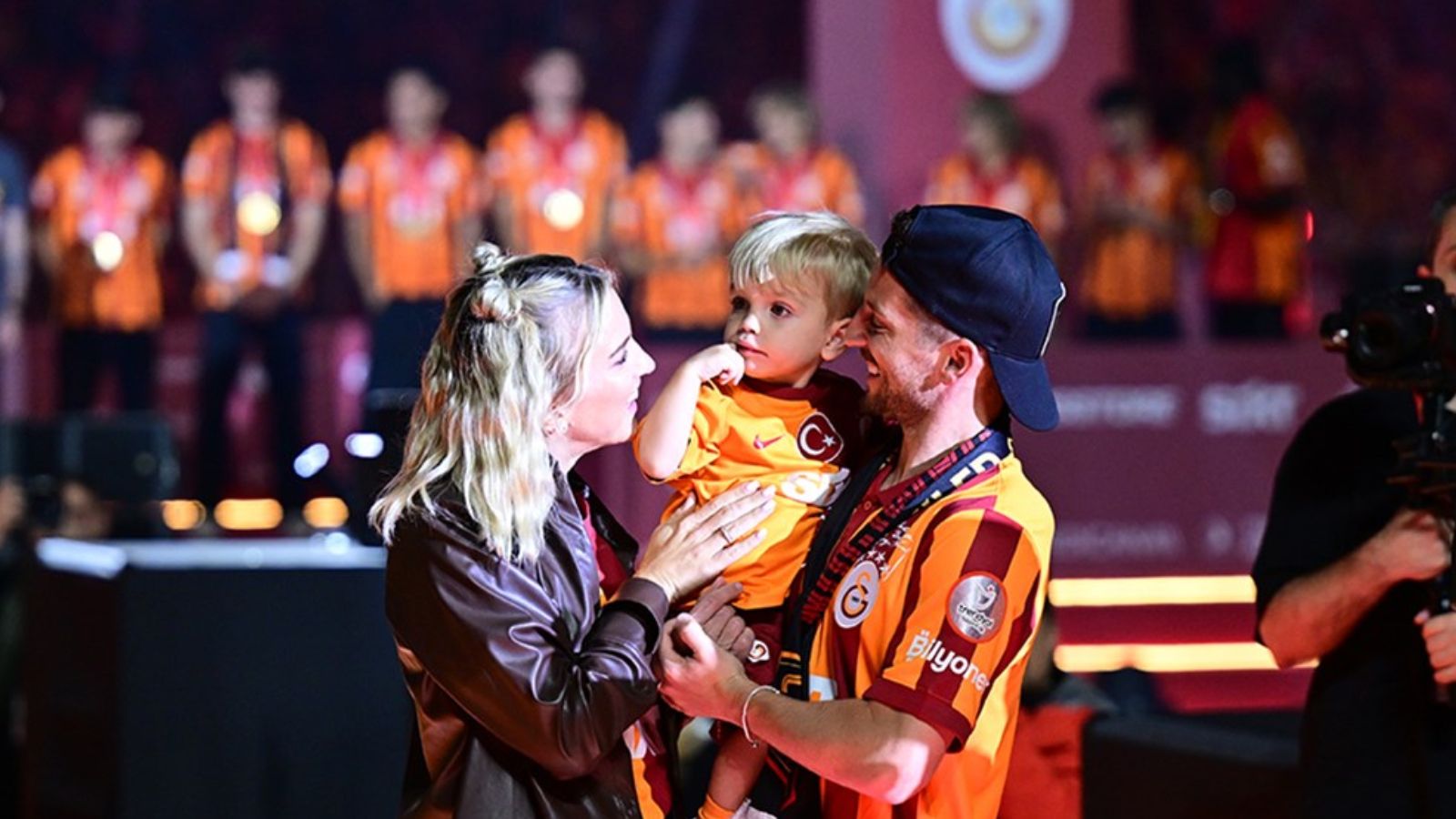 Mertens geleceği hakkında kararını verdi! Futbolu bırakacağı tarihi açıkladı - 1. Resim