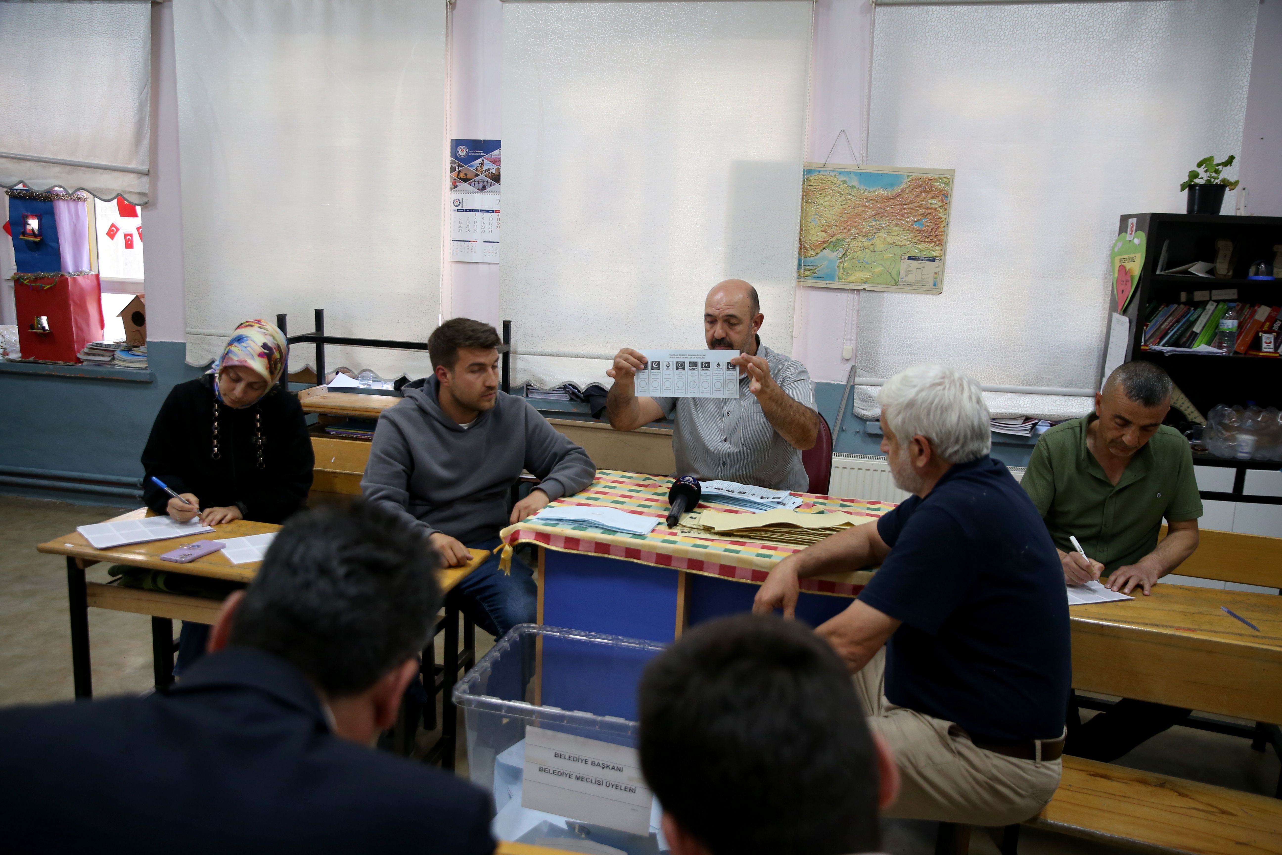 3 ilçe ve 4 beldede seçim yenilendi! Sandıkta zafer AK Parti'nin - 4. Resim