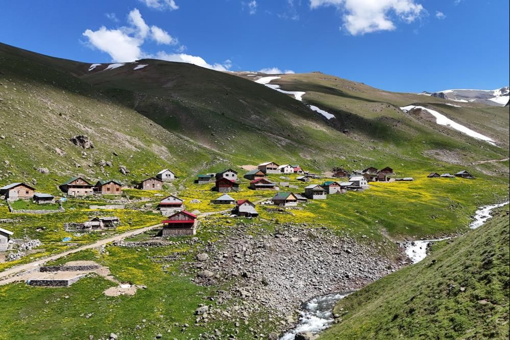 Alpler değil Dulağa! Eşsiz manzarası ile görenleri haran bırakıyor Alpler değil Dulağa! Eşsiz manzarası ile görenleri haran bırakıyor - 3. Resim