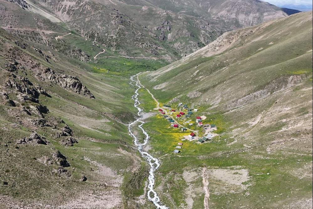 Alpler değil Dulağa! Eşsiz manzarası ile görenleri haran bırakıyor Alpler değil Dulağa! Eşsiz manzarası ile görenleri haran bırakıyor - 2. Resim