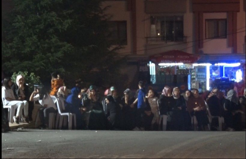 Ankara'da feci kaza! Otomobil düğüne daldı, yaralılar var - 1. Resim