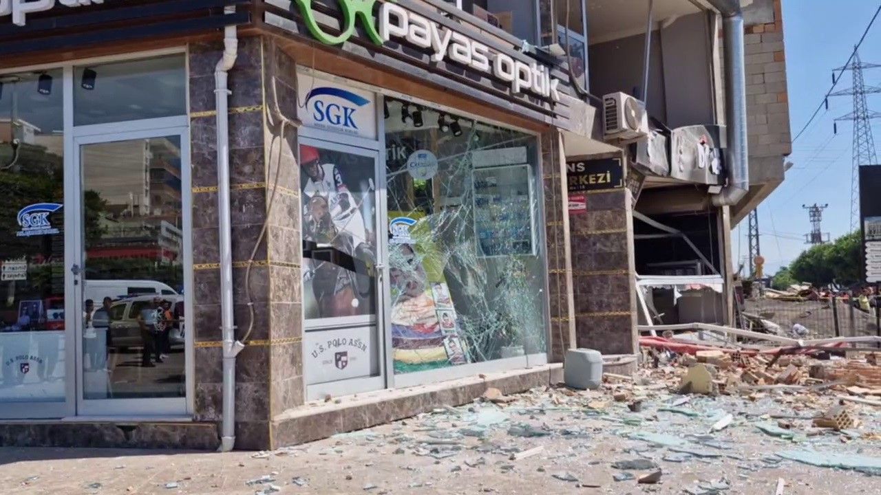 Hatay'da patlama! Ortalık savaş alanına döndü, işte ilk görüntüler... - 2. Resim