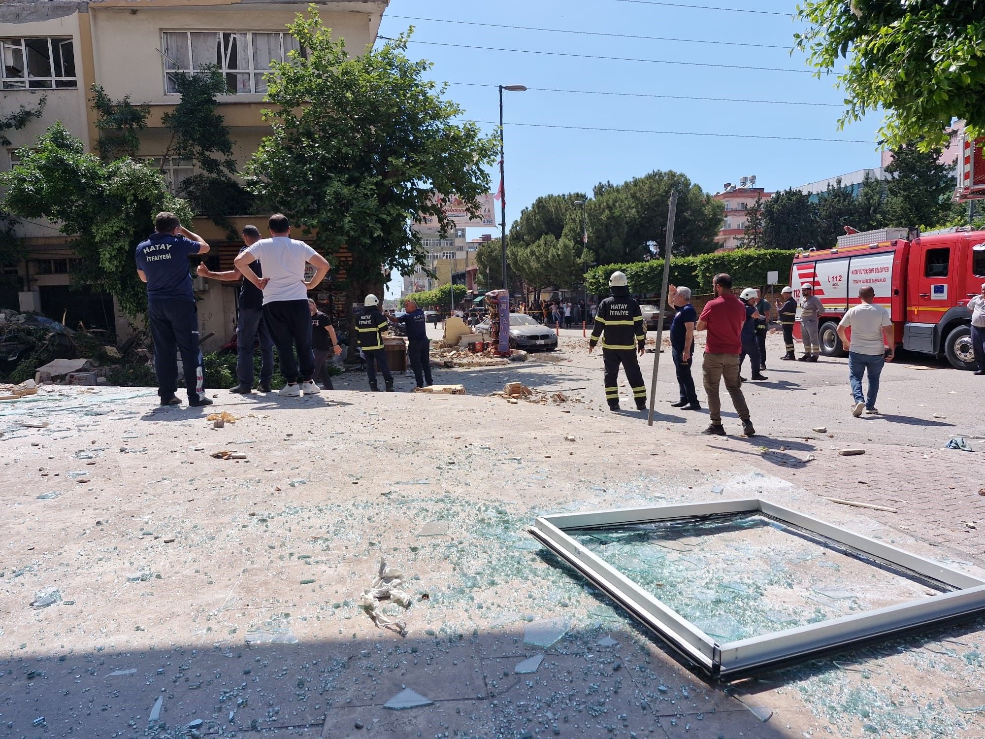 Hatay'da patlama! Ortalık savaş alanına döndü, işte ilk görüntüler... - 3. Resim
