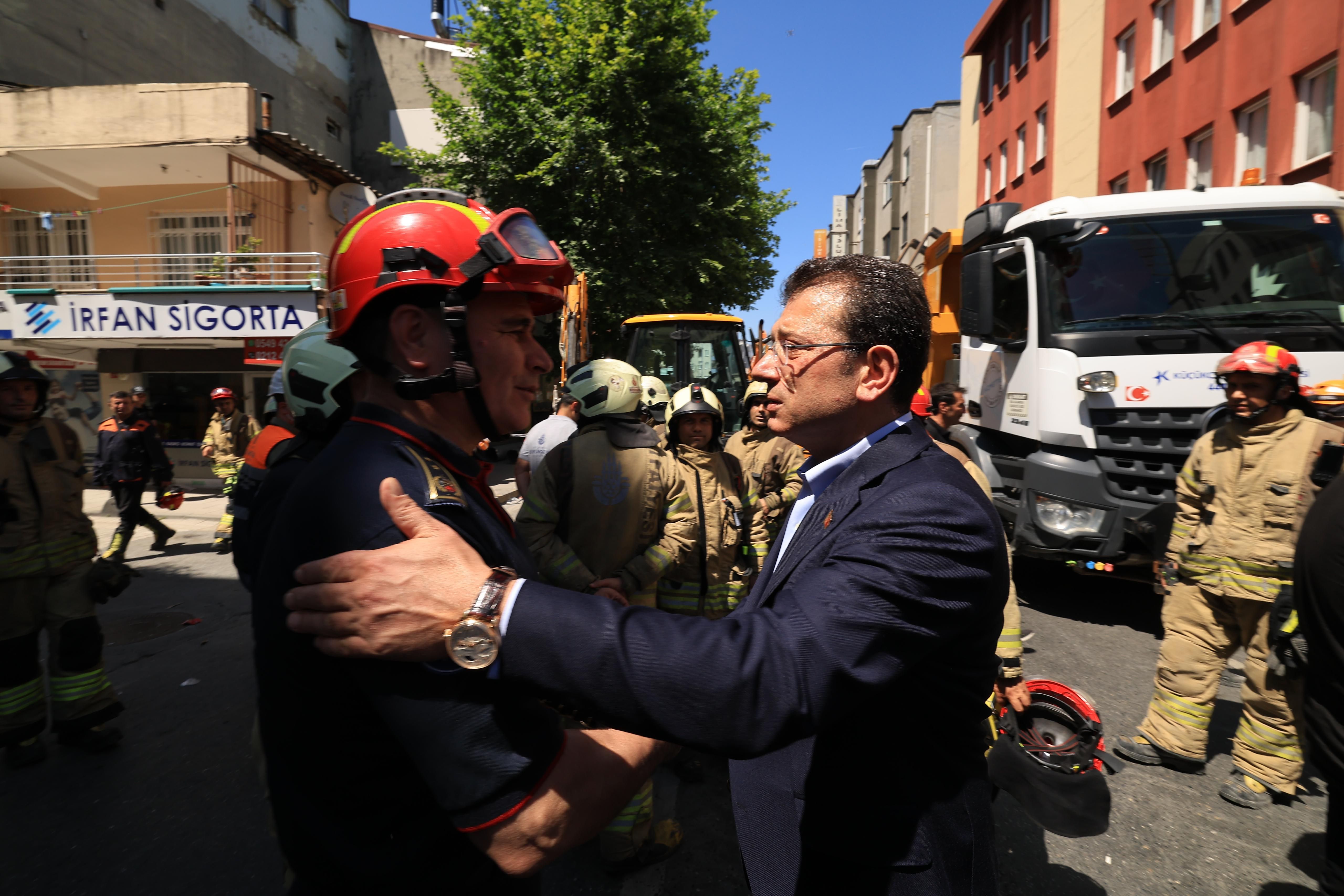 Naci Görür, Küçükçekmece'de çöken binayı değerlendirdi: Beni asıl ürküten şey Ekrem İmamoğlu'nun sözleri - 2. Resim