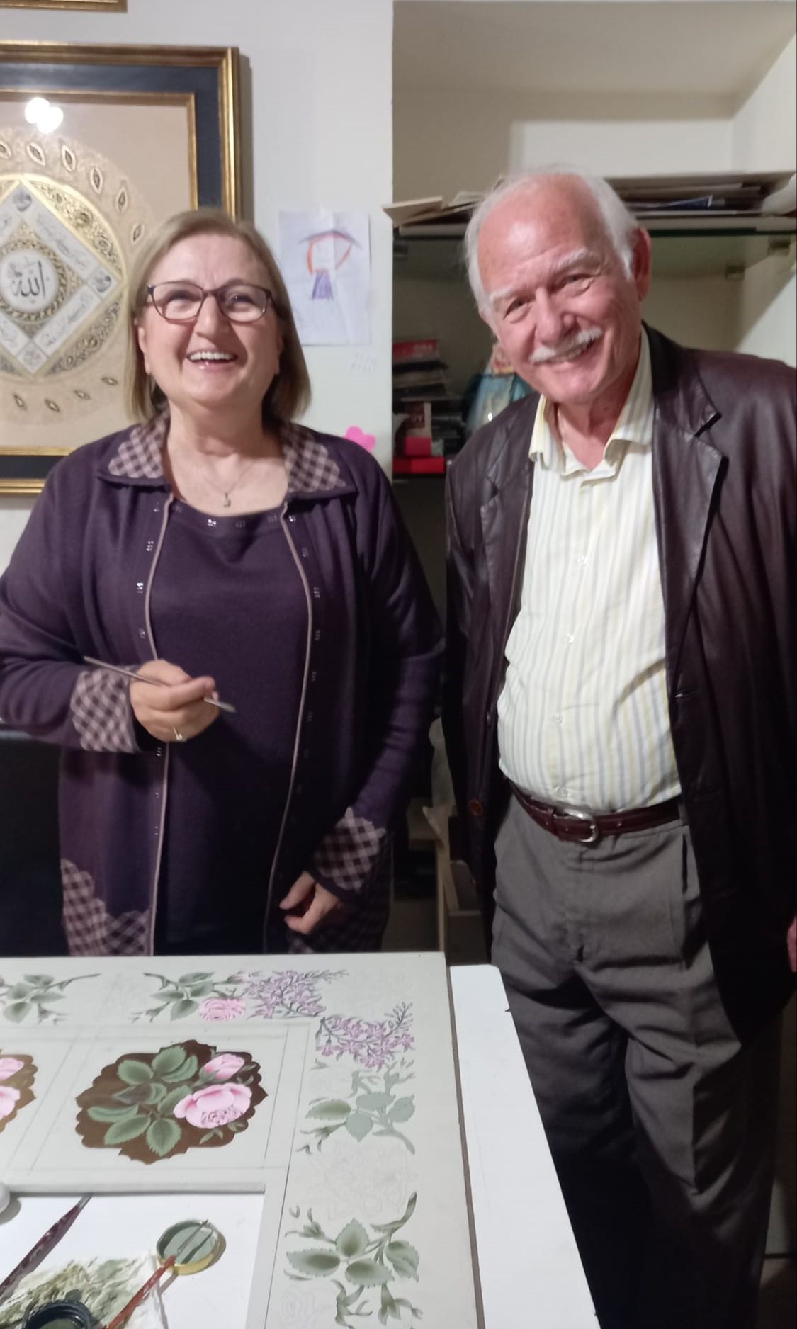 'Nakkaşın Fırçasından' sergisine Osmanlı hanedanından ziyaret 'Nakkaşın Fırçasından' sergisine Osmanlı hanedanından ziyaret - 1. Resim