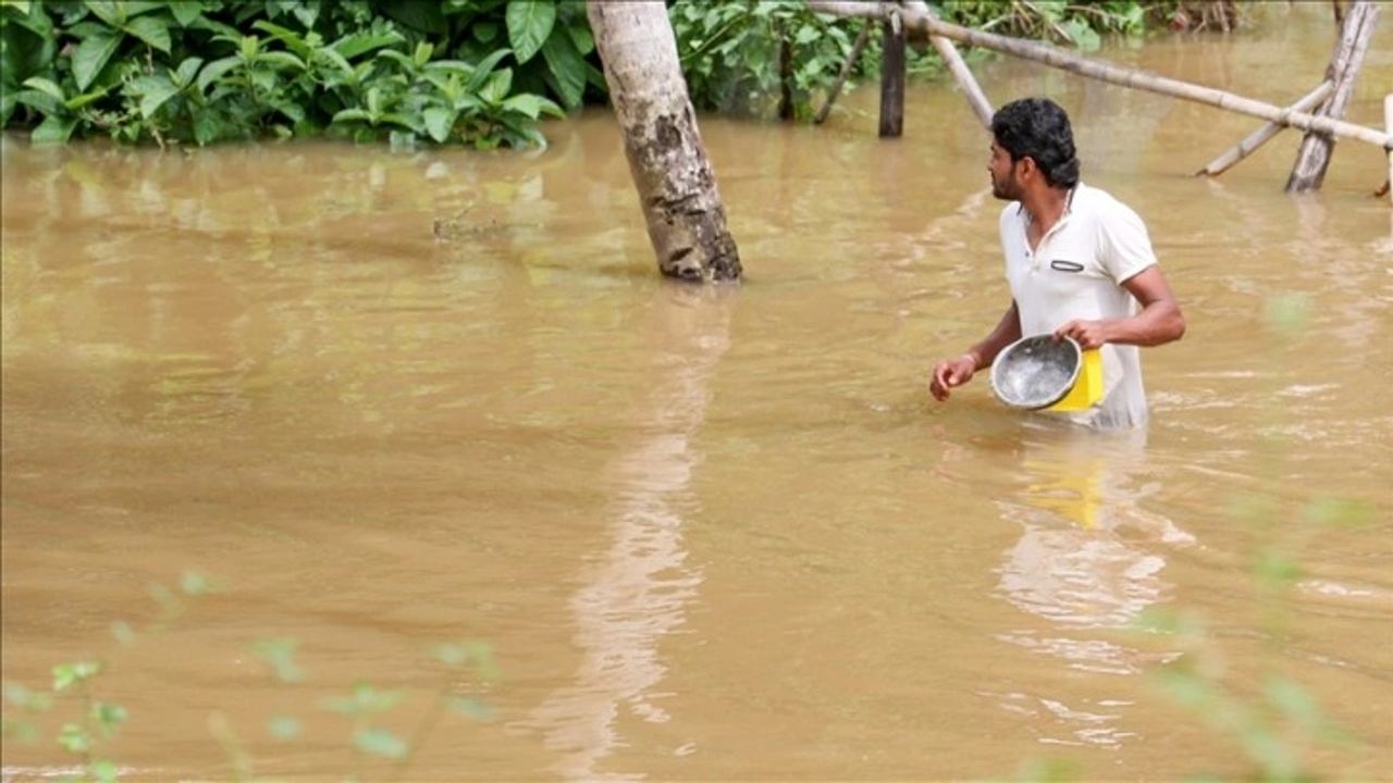 Sri Lanka'da sel ve heyelan peş peşe geldi! Çok sayıda ölü ve yaralı var - Dünya