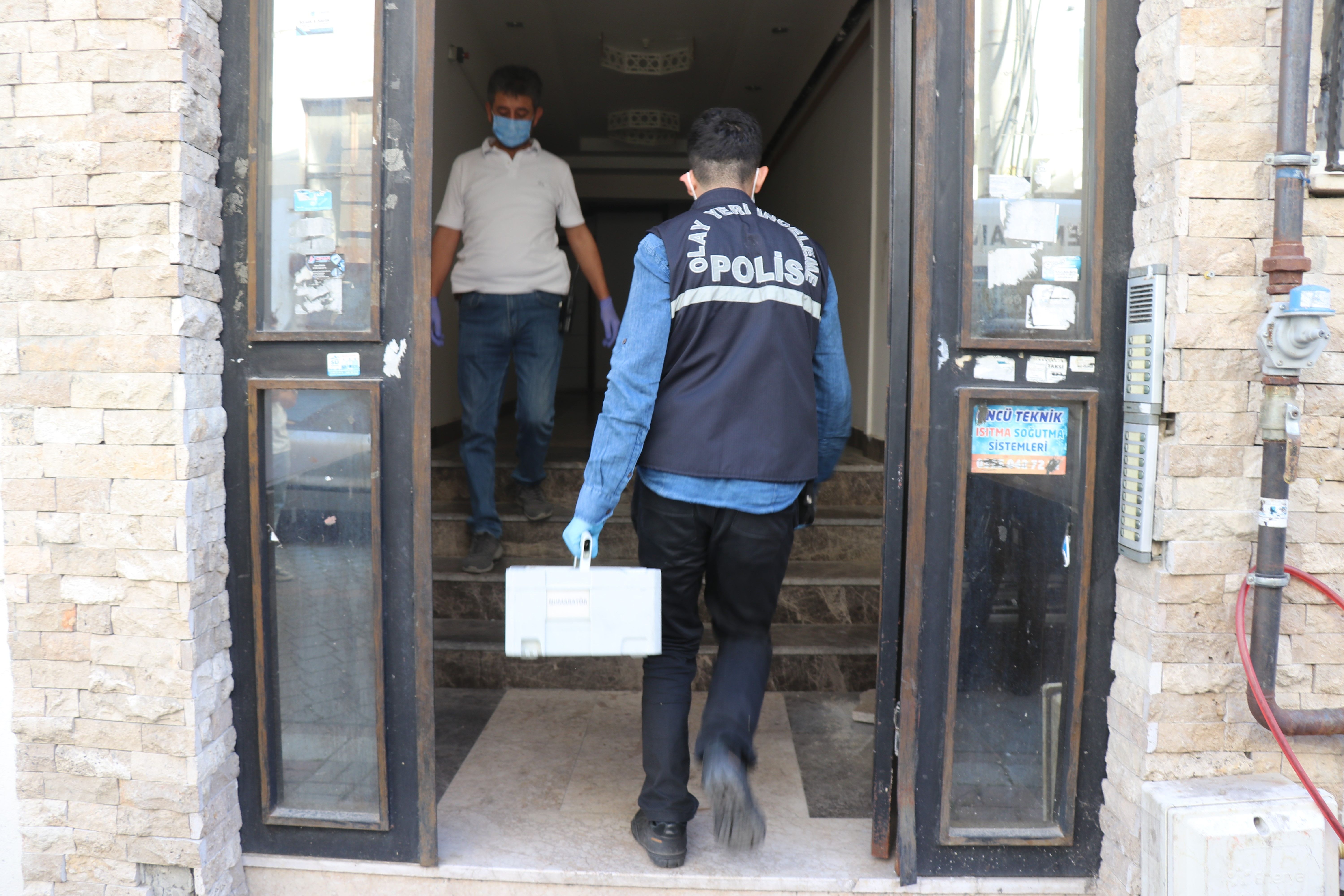 Asansör boşluğundaki kötü kokunun sebebi kan dondurdu! 3 gündür kayıptı - 1. Resim