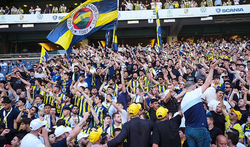 Dünya basını Mourinho ve Fenerbahçe'yi konuşuyor! 'Artık bu forma benim derim' - 3. Resim