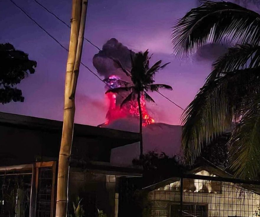 Filipinler’deki Kanlaon Yanardağı’nda patlama Filipinler’deki Kanlaon Yanardağı’nda patlama - 1. Resim