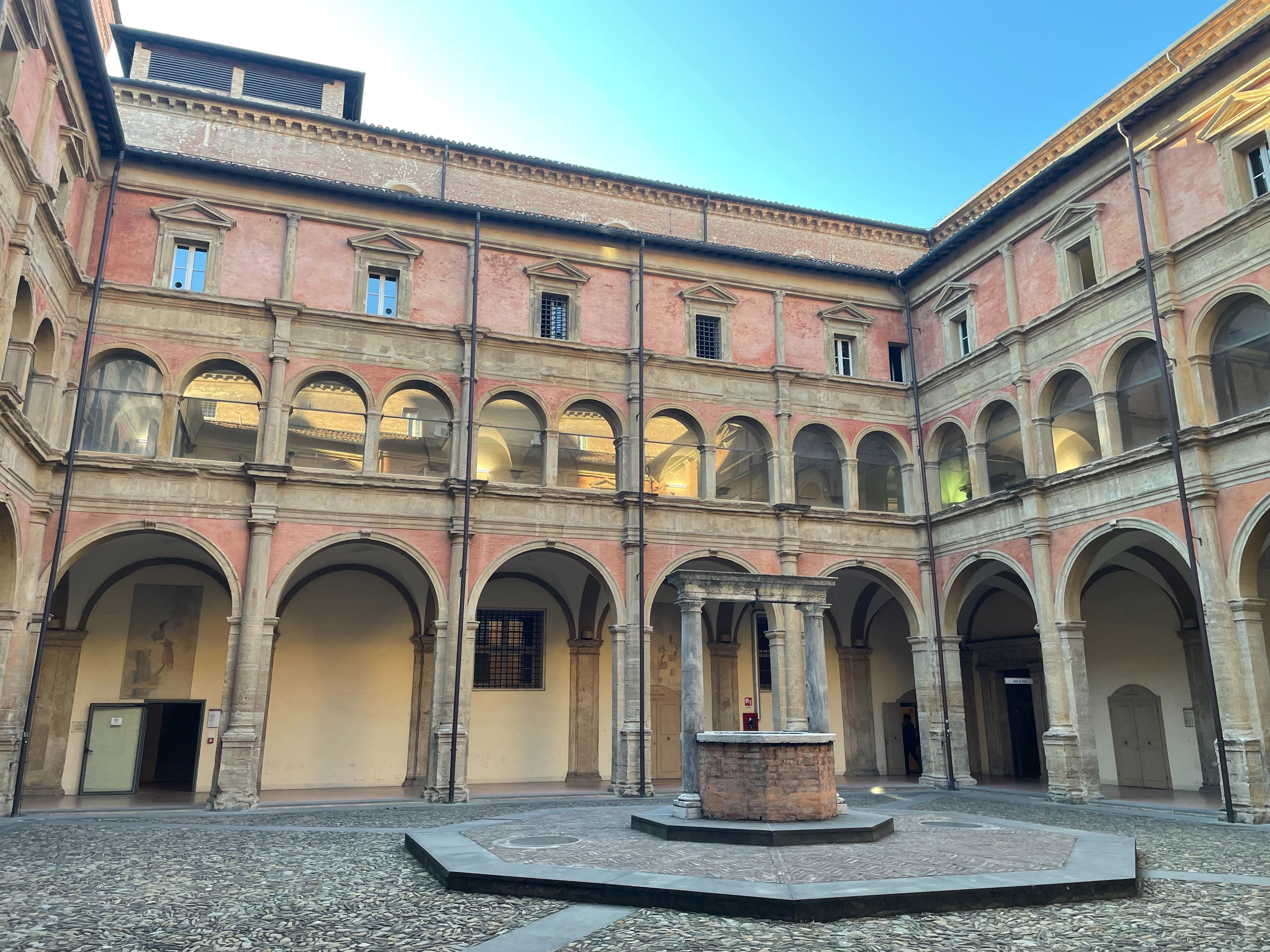 İtalya'nın ünlü kızıl şehri Bologna - 2. Resim