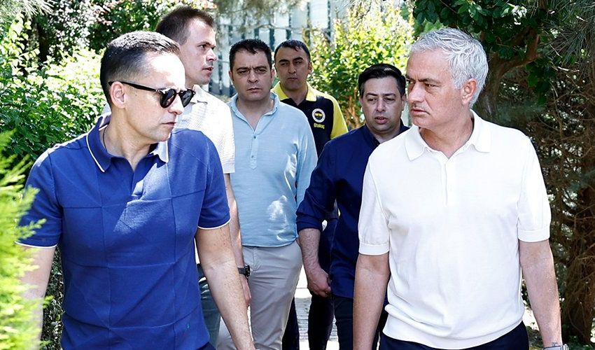 Jose Mourinho'nun Fenerbahçe mesaisi başladı! İlk defa Samandıra'ya gitti! İşte o anlar - 1. Resim