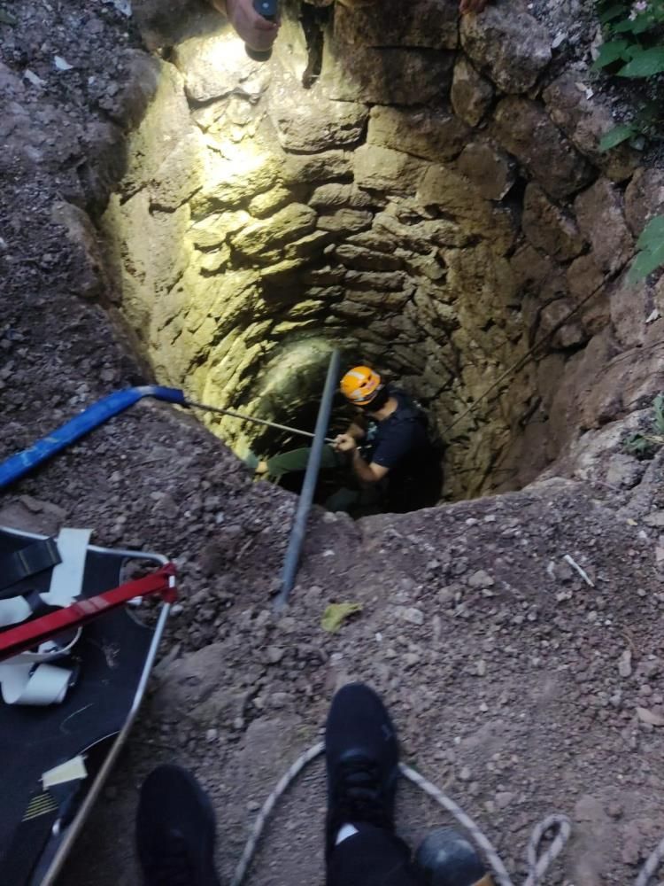Siirt'te acı olay! Evinin bah&ccedil;esindeki su kuyusuna d&uuml;şen kadın &ouml;ld&uuml; - 1. Resim