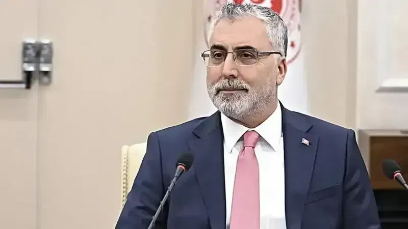 Bakan Işıkhan emekli ikramiyeleri ile ilgili detayları paylaştı Bakan Işıkhan emekli ikramiyeleri ile ilgili ayrıntıları açıkladı - 2. Resim